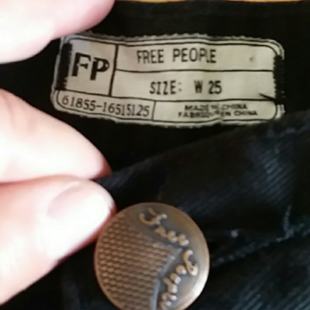 Free People denim high rise shorts crochet hem - Picture 3 of 7